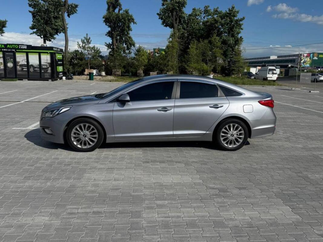 Hyundai Sonata (2015)