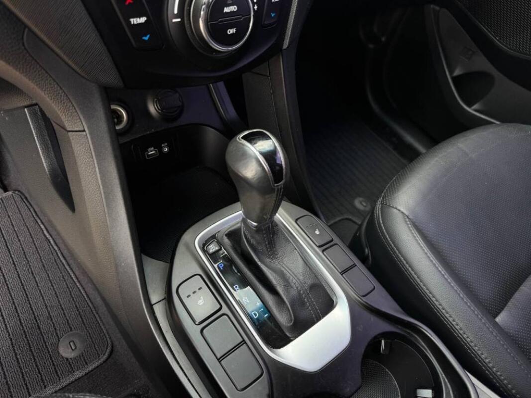 Hyundai Santa Fe (2015)