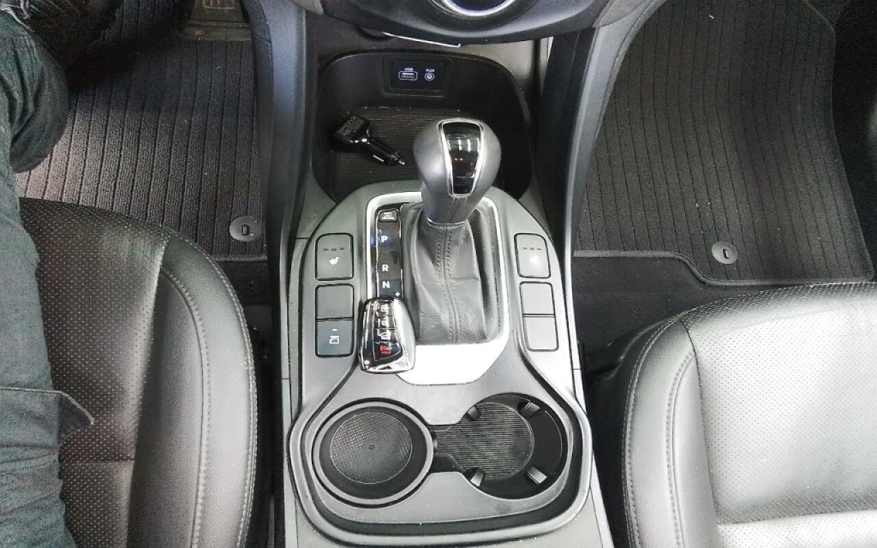 Hyundai SantaFe (2015)