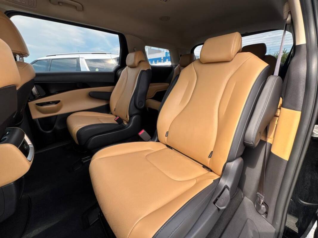 Kia Carnival (2021)