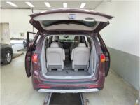 Kia Carnival (2016)