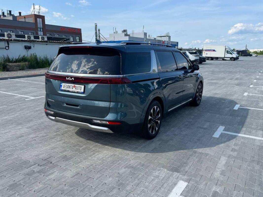Kia Carnival (2021)