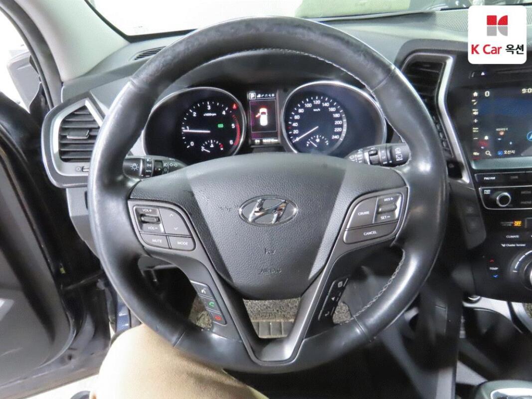 Hyundai SantaFe (2016)