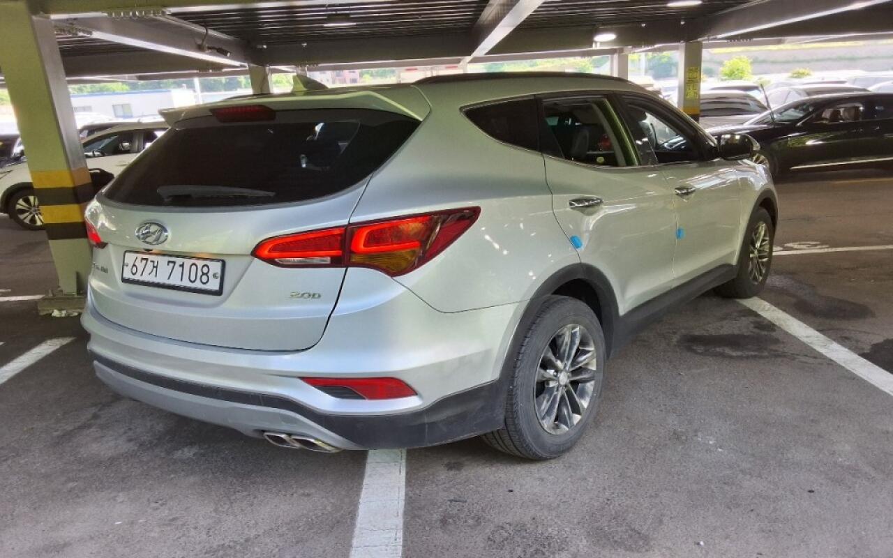 Hyundai SantaFe (2017)