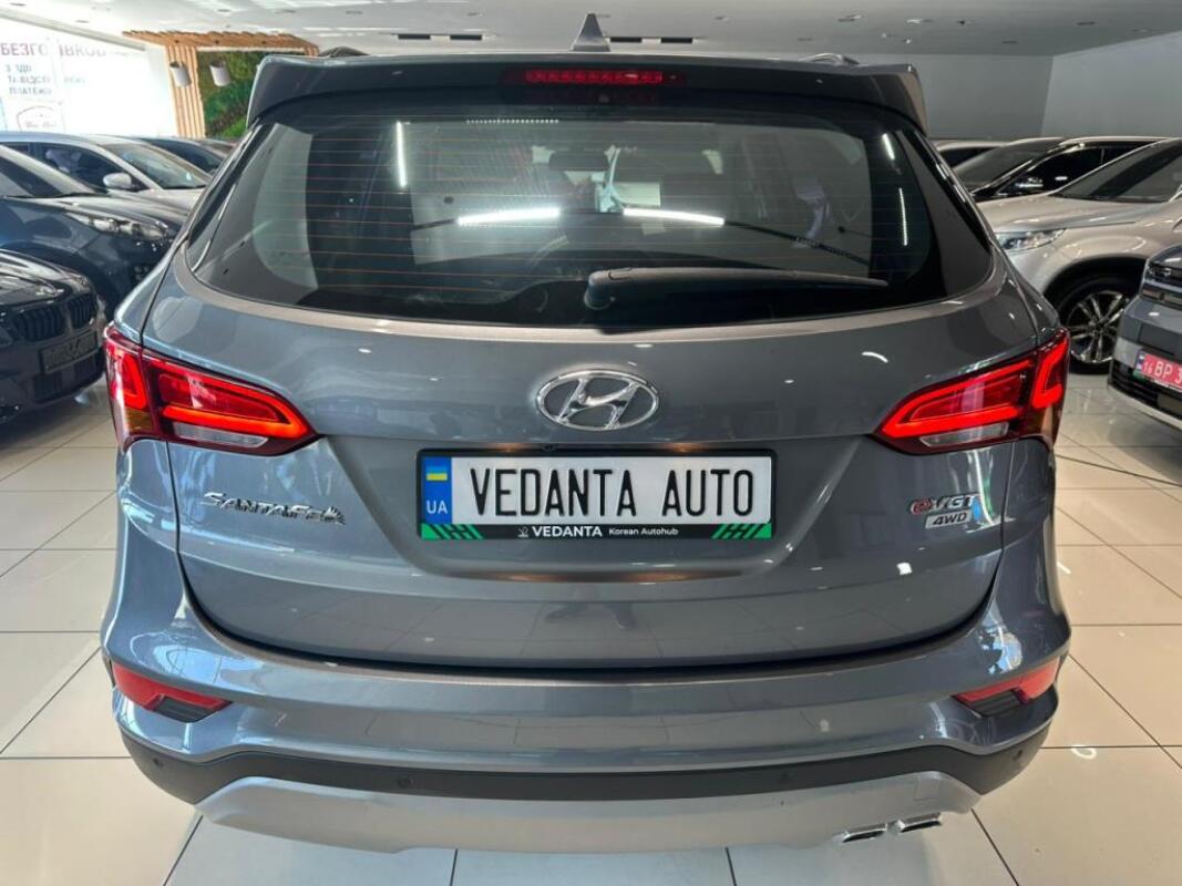 Hyundai SantaFe (2016)
