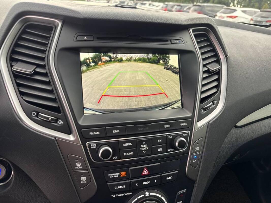 Hyundai SantaFe (2016)
