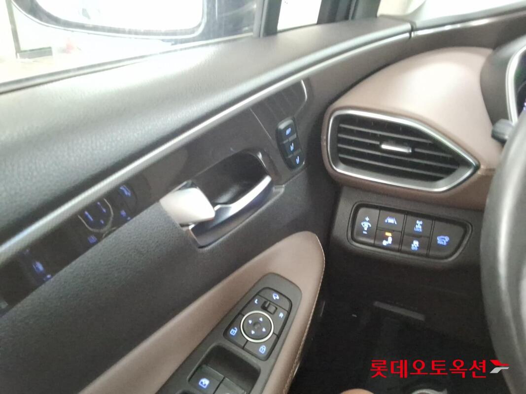 Hyundai Santa Fe (2019)