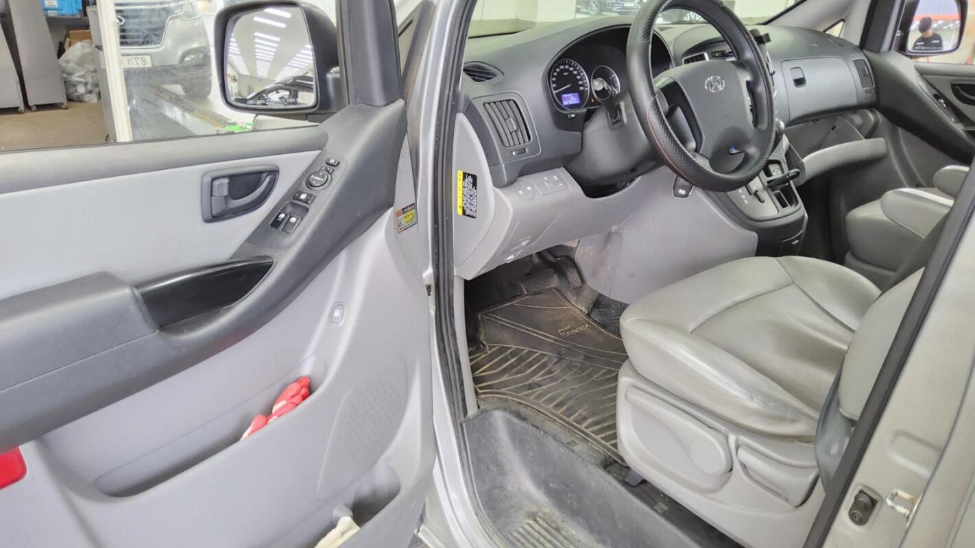 Hyundai Grand Starex (2020)