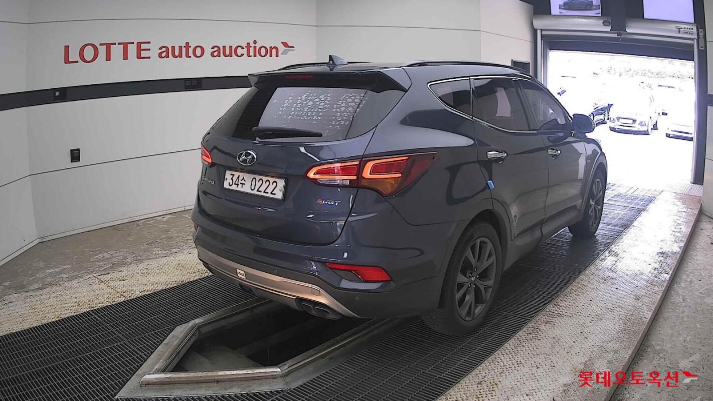 Hyundai Santa Fe (2016)