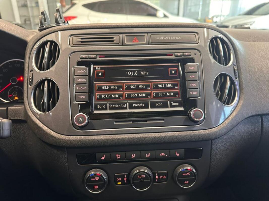 Volkswagen Tiguan (2015)