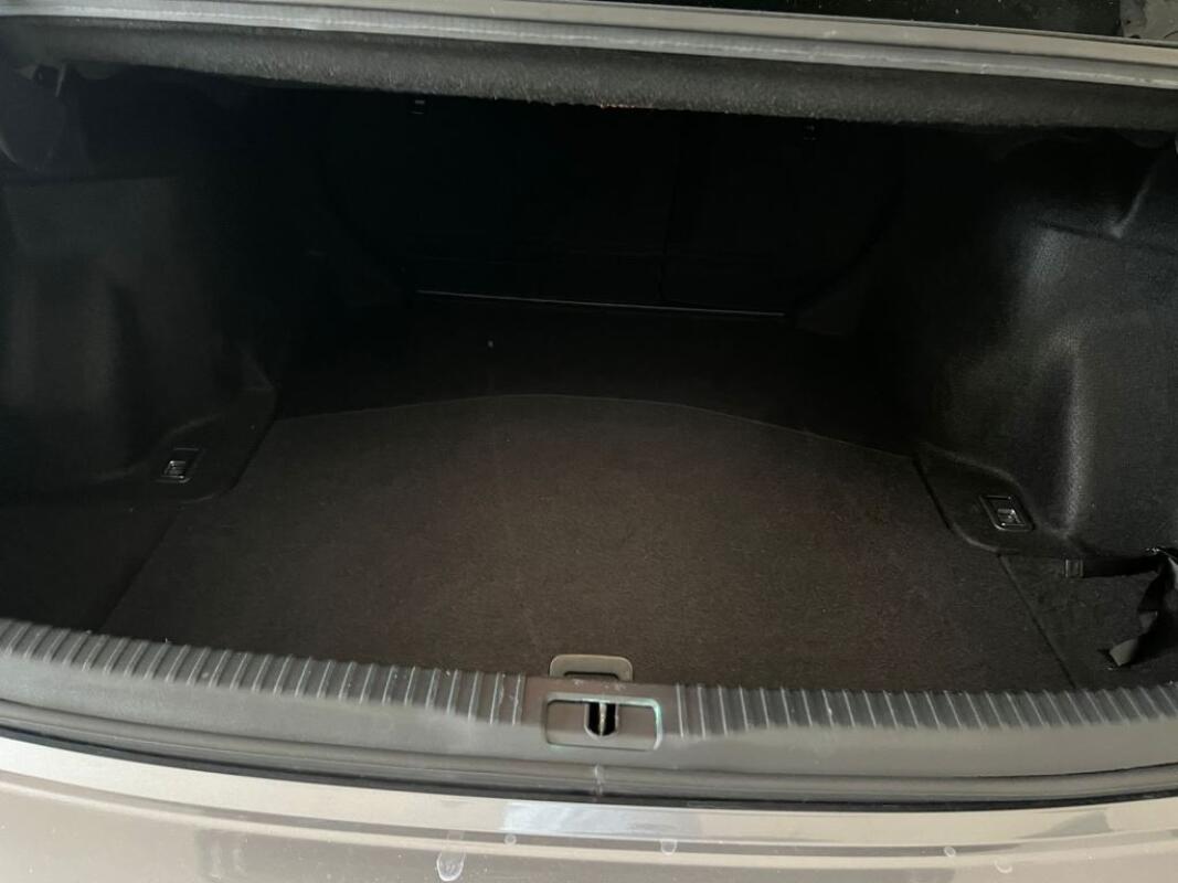 Lexus IS300 (2017)