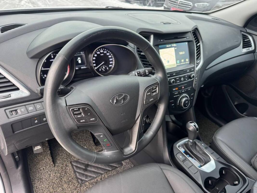 Hyundai SantaFe (2016)