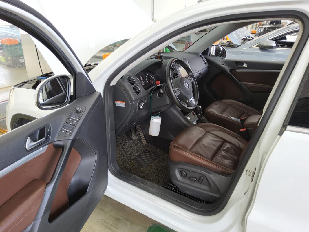 Volkswagen Tiguan (2015)