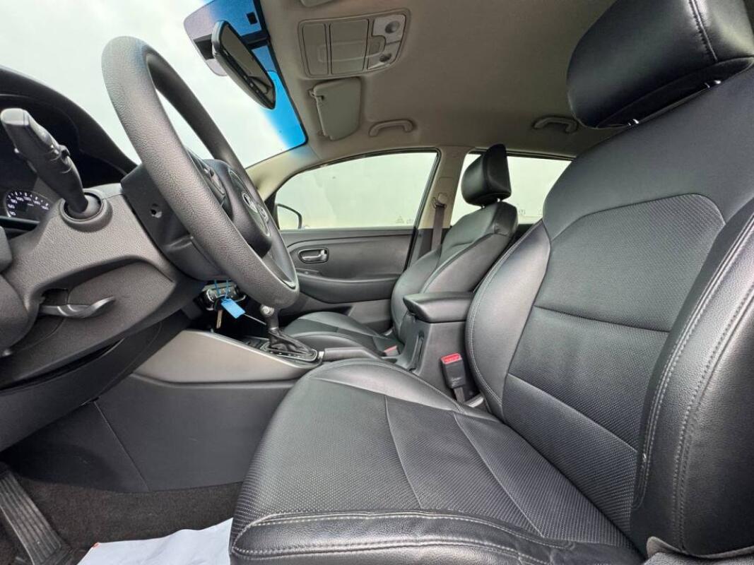 Kia Carens (2013)