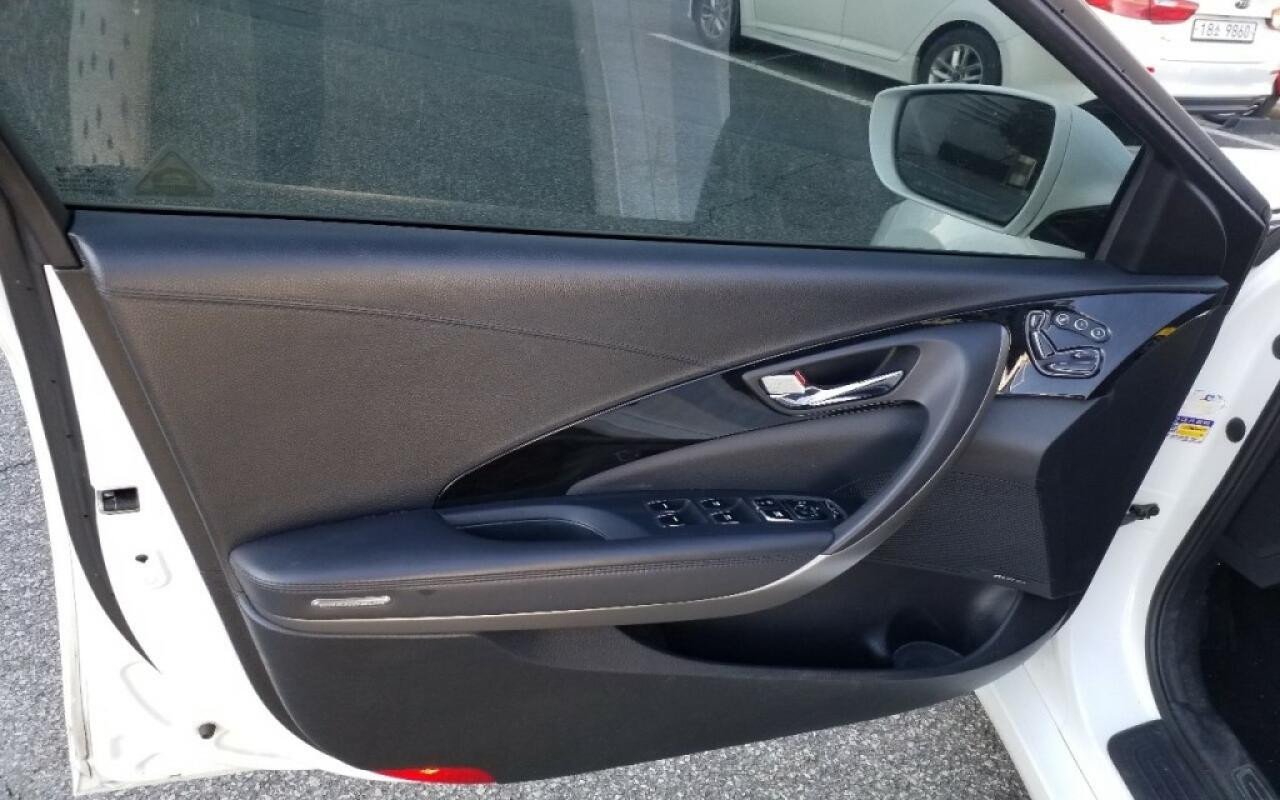 Hyundai Grandeur (2015)