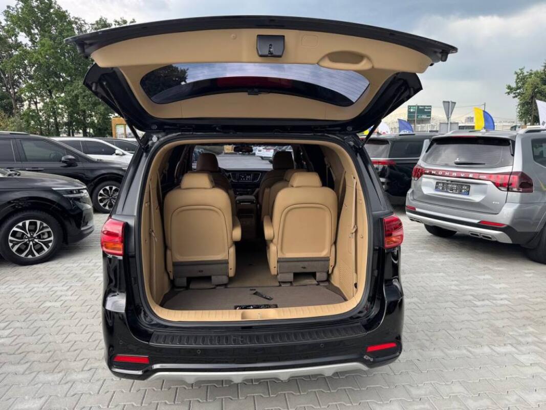 Kia Carnival (2018)