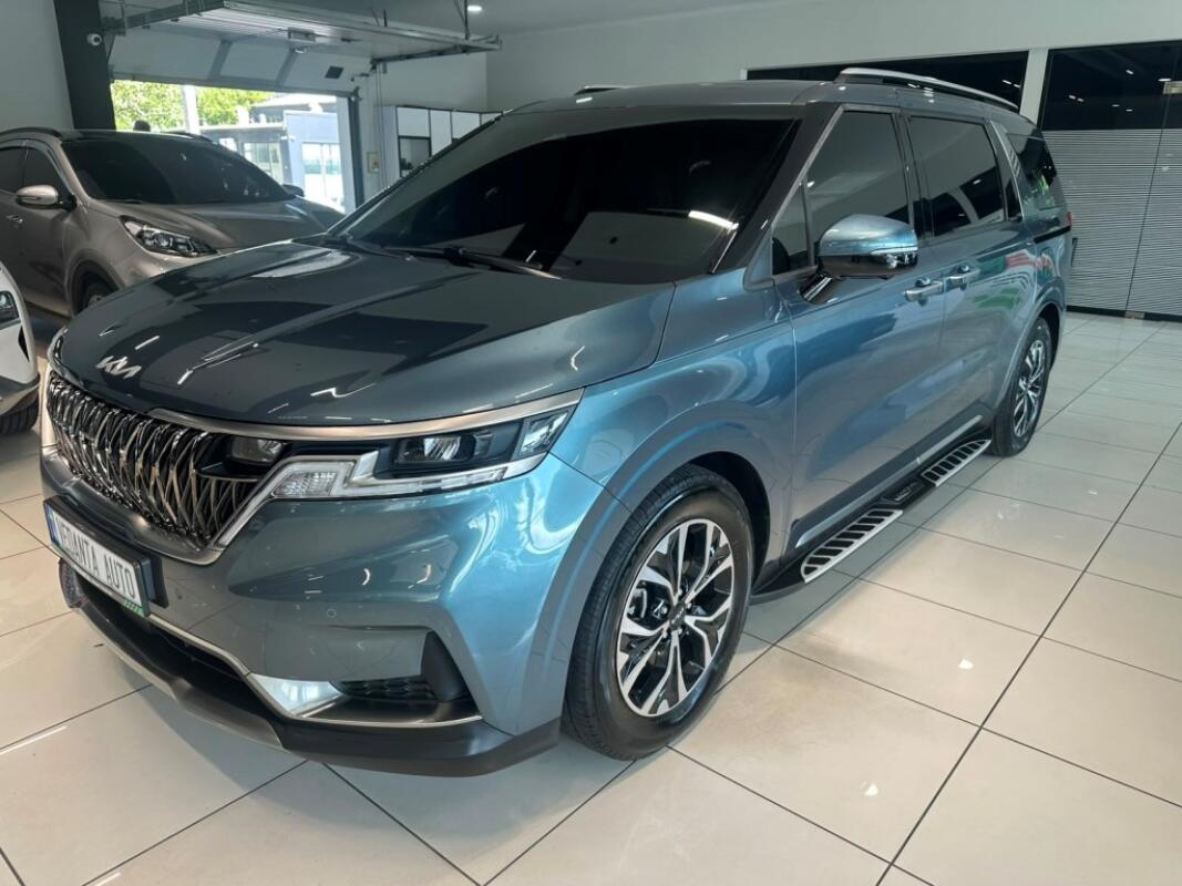 Kia Carnival (2023)