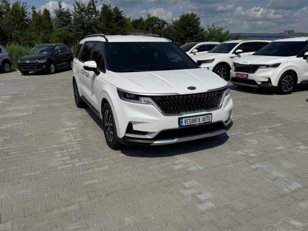 Kia Carnival (2021)
