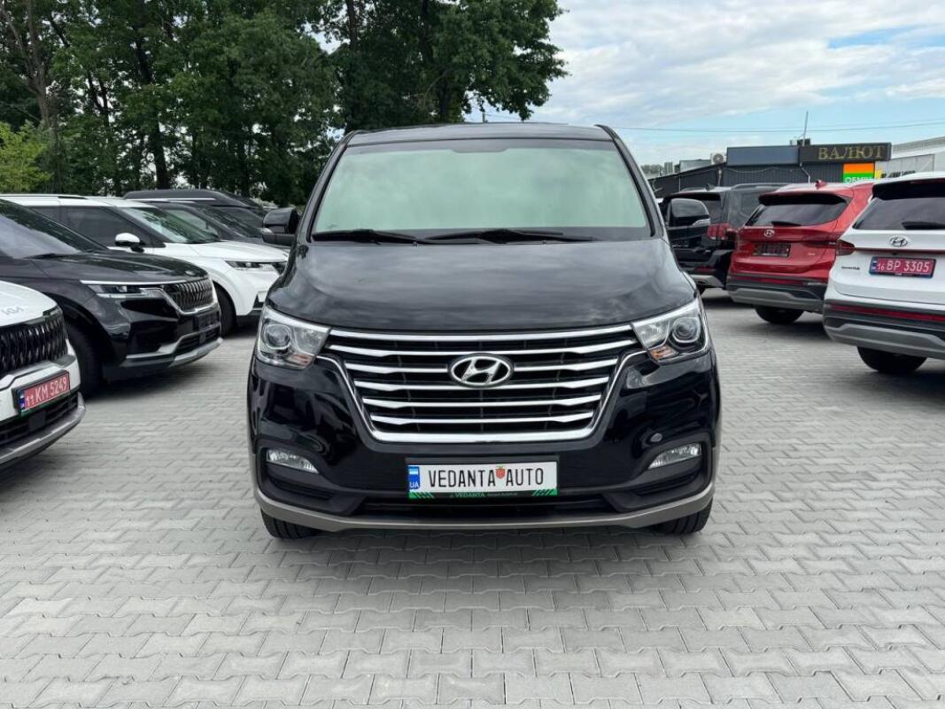 Hyundai Grand Starex (2020)