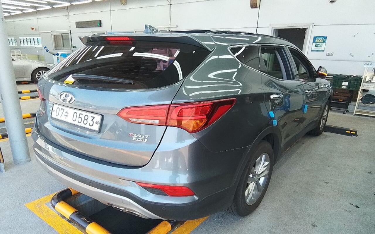 Hyundai SantaFe (2015)