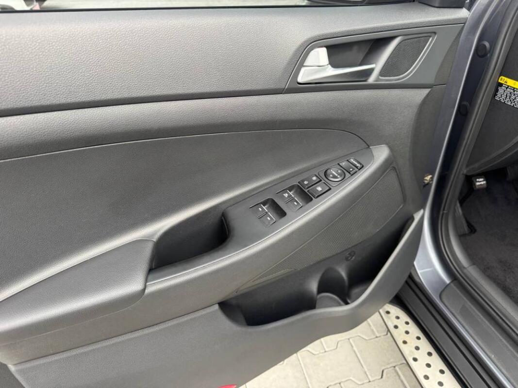 Hyundai Tucson (2016) Hyundai Tucson (2016)