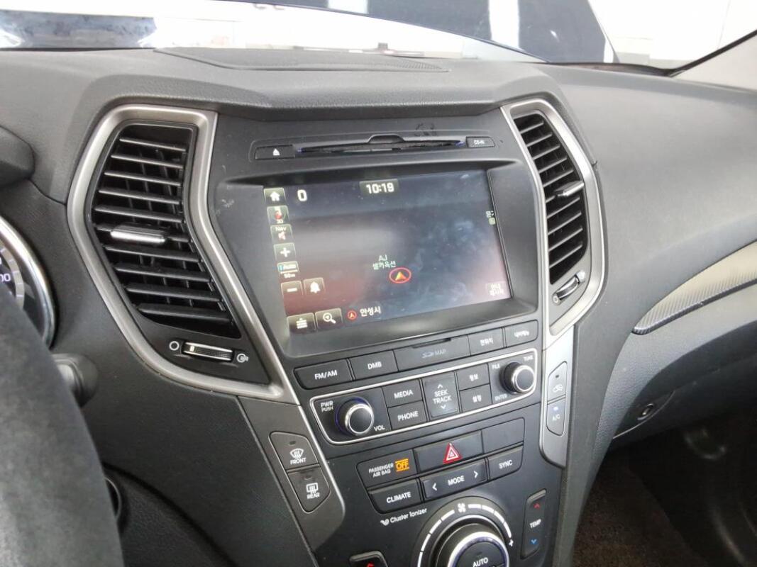 Hyundai SantaFe (2015)