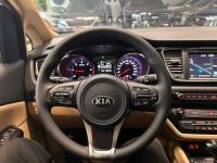 Kia Carnival (2015)