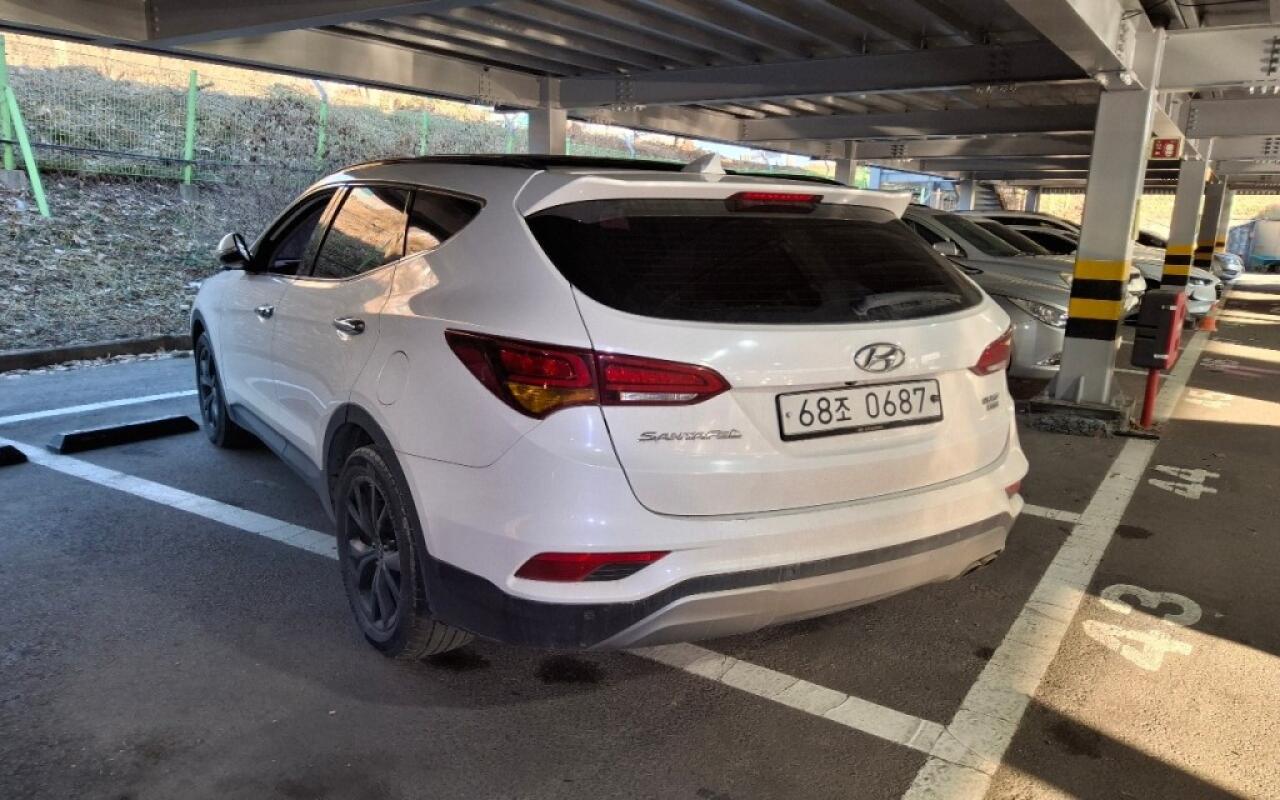 Hyundai SantaFe (2016)