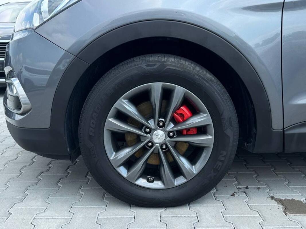 Hyundai Santa Fe (2015)