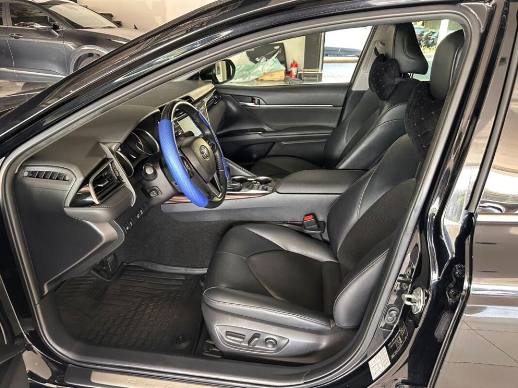 Toyota Camry (2020)