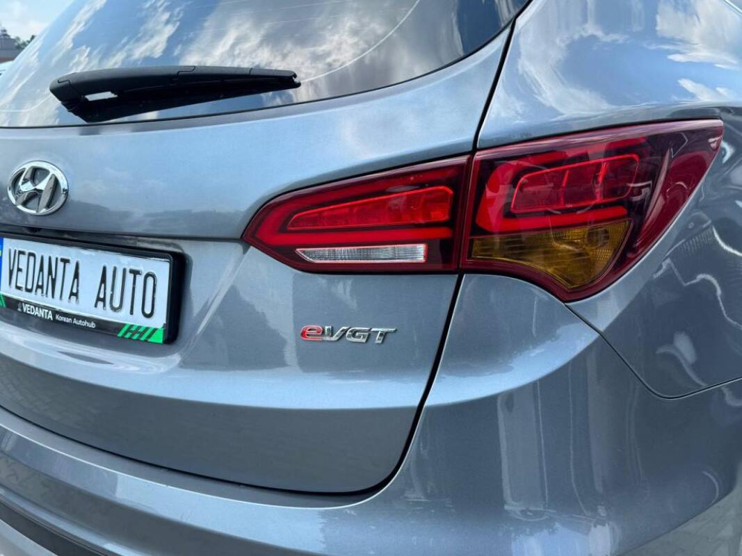 Hyundai Santa Fe (2015)