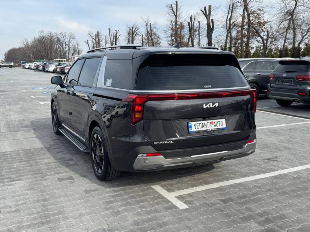 Kia Carnival (2024)