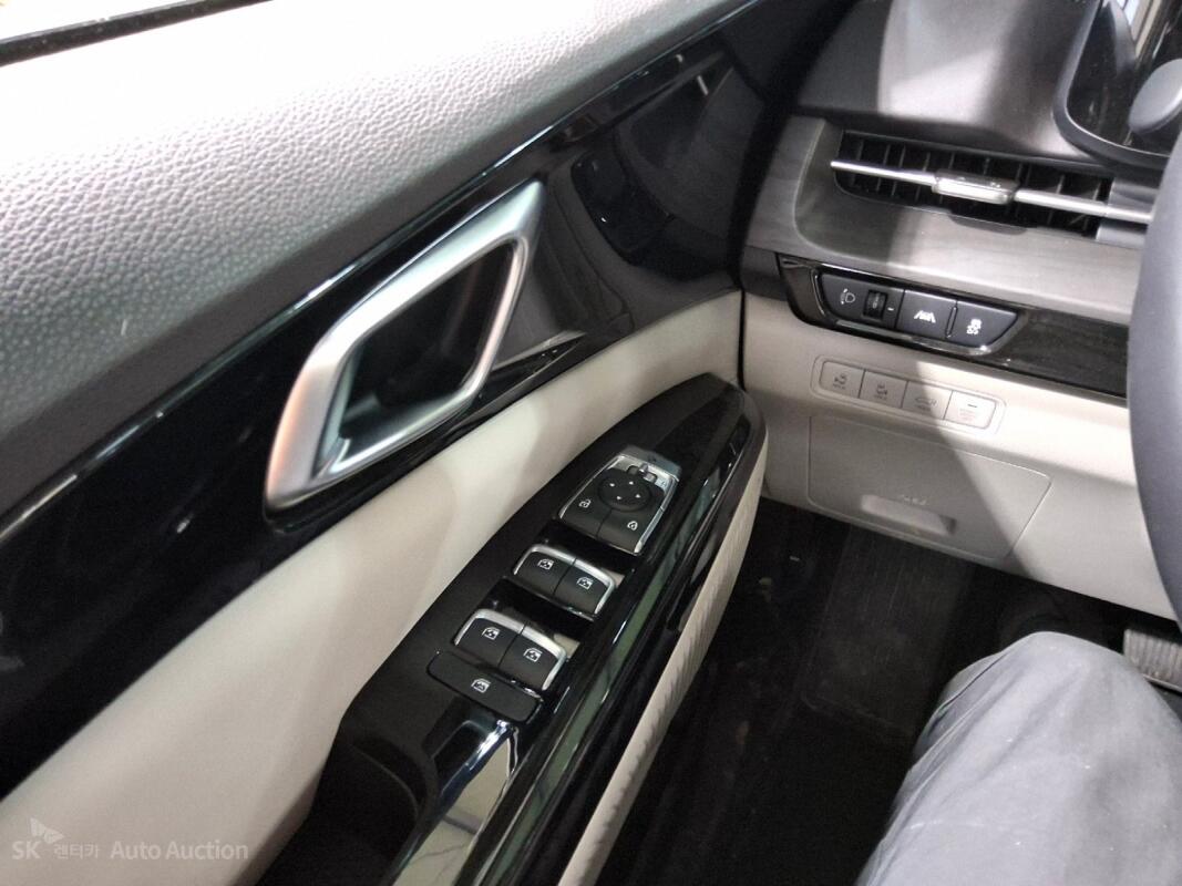 Kia Carnival (2021)