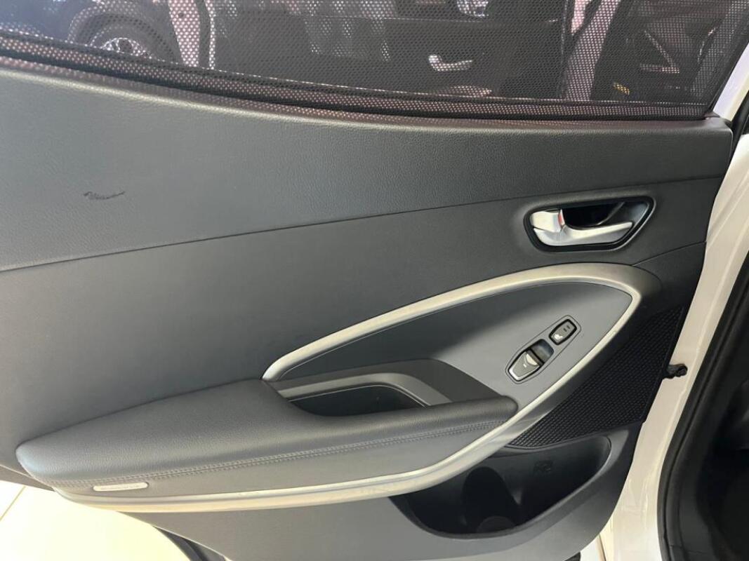 Hyundai SantaFe (2015)