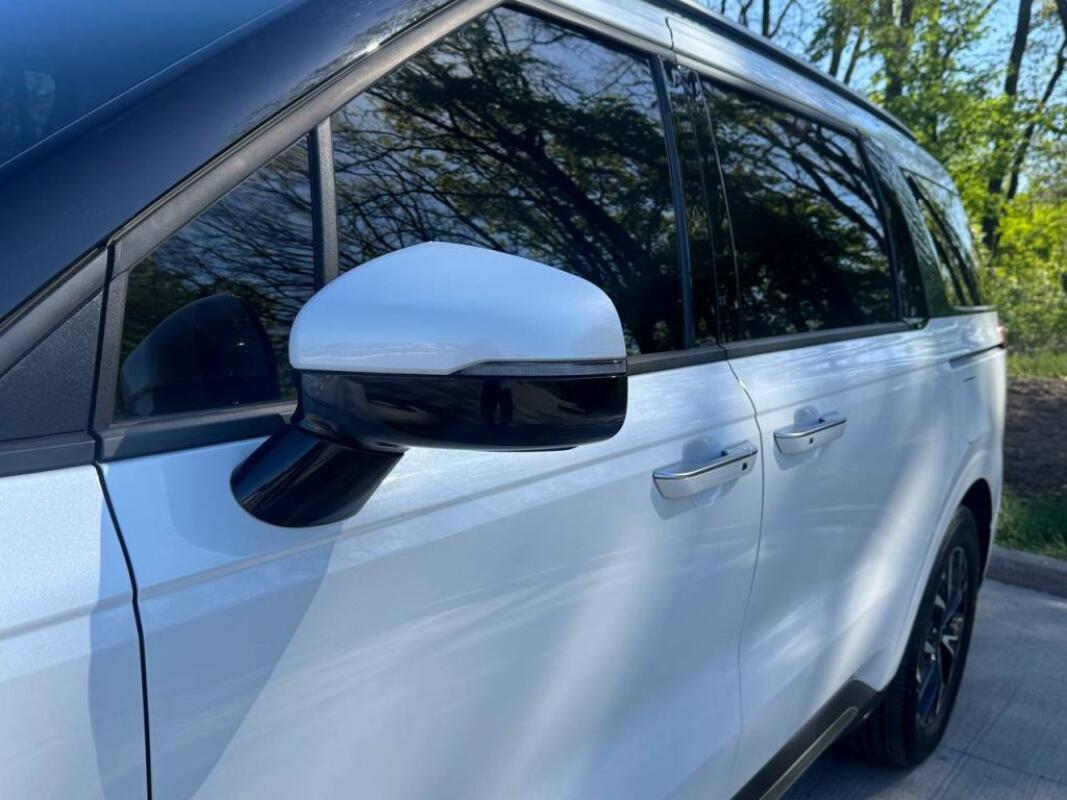 Kia Carnival (2023)