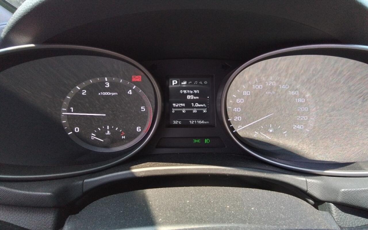 Hyundai SantaFe (2015)