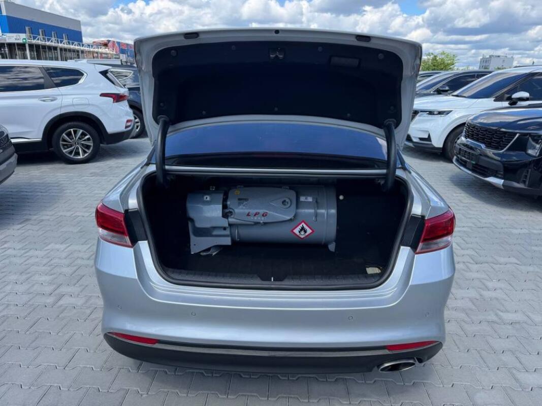 Kia K5 (2016)
