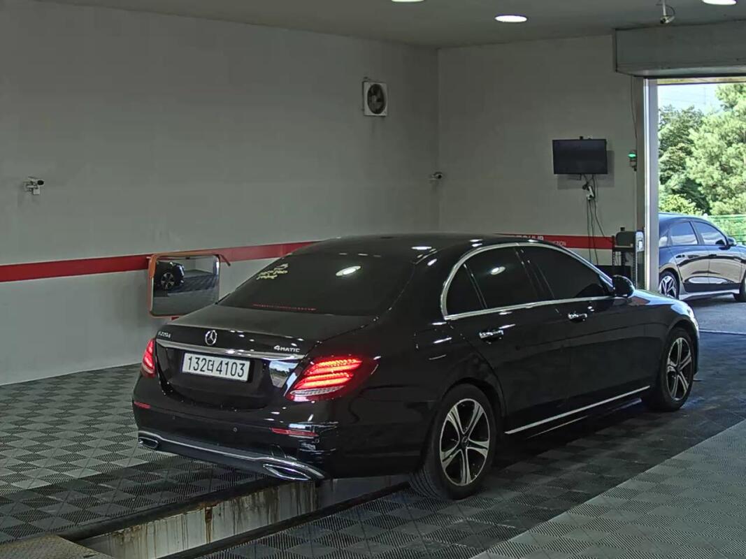 Mercedes E220d (2017)