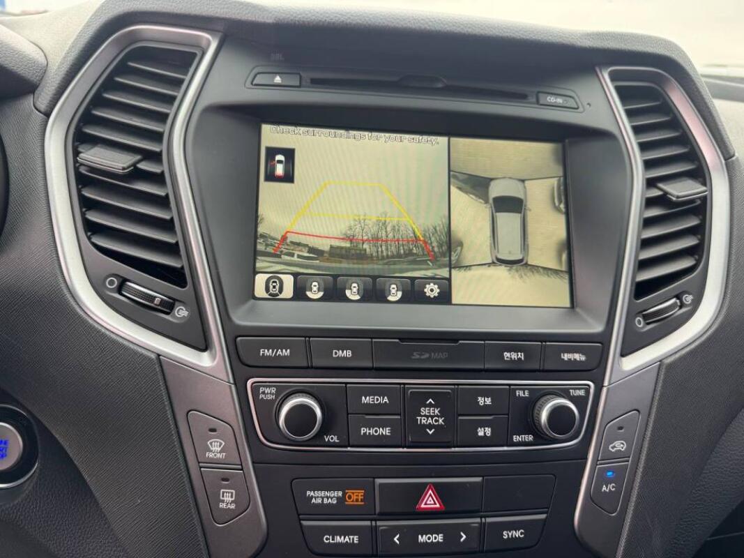 Hyundai SantaFe (2016)