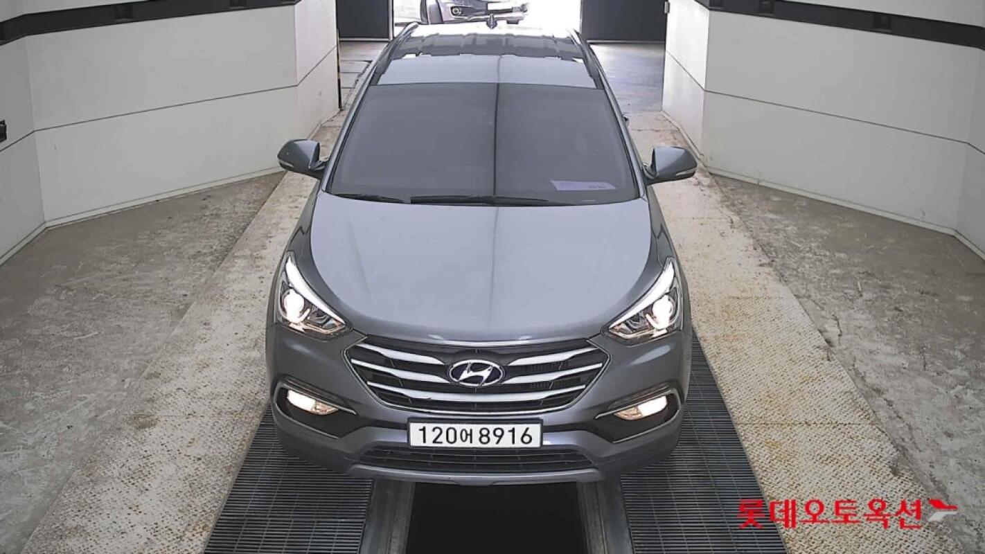 Hyundai SantaFe (2016)