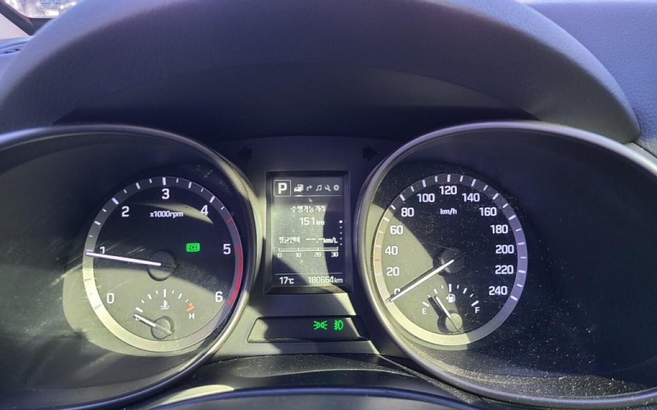 Hyundai SantaFe (2015)