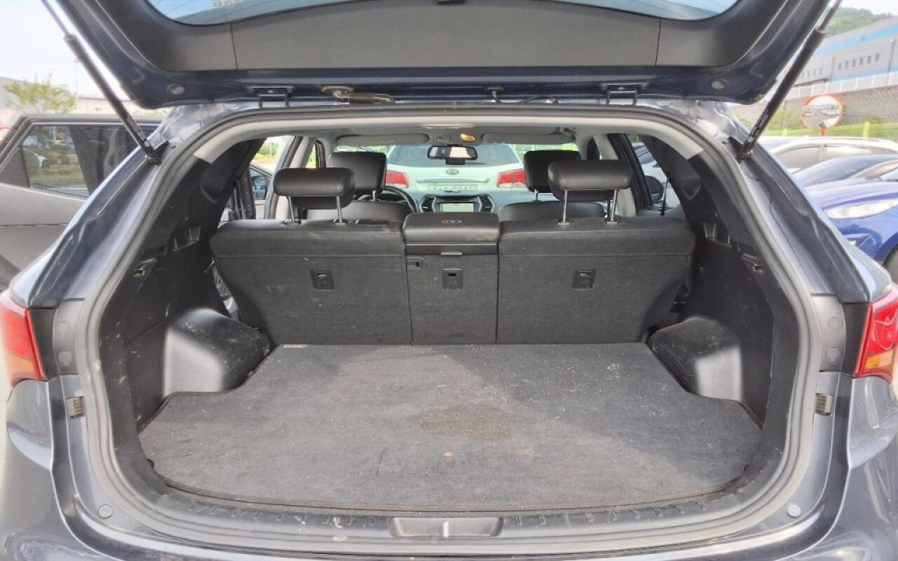 Hyundai SantaFe (2016)