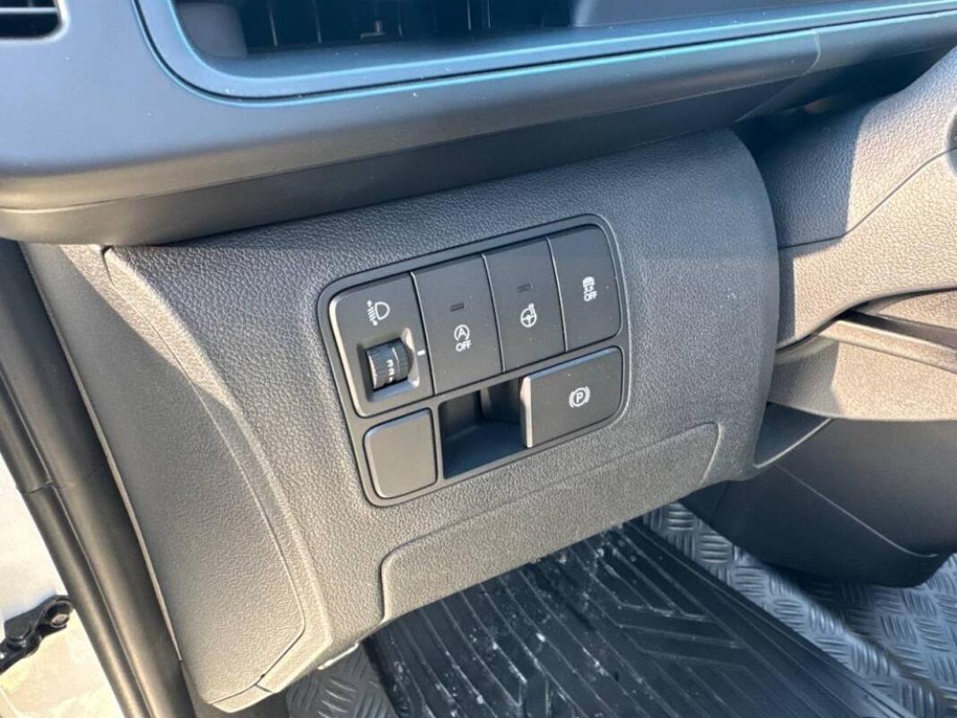 Hyundai Staria (2024)