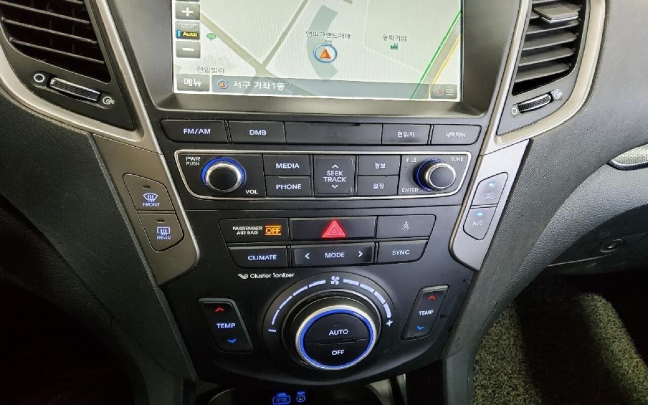 Hyundai SantaFe (2016)