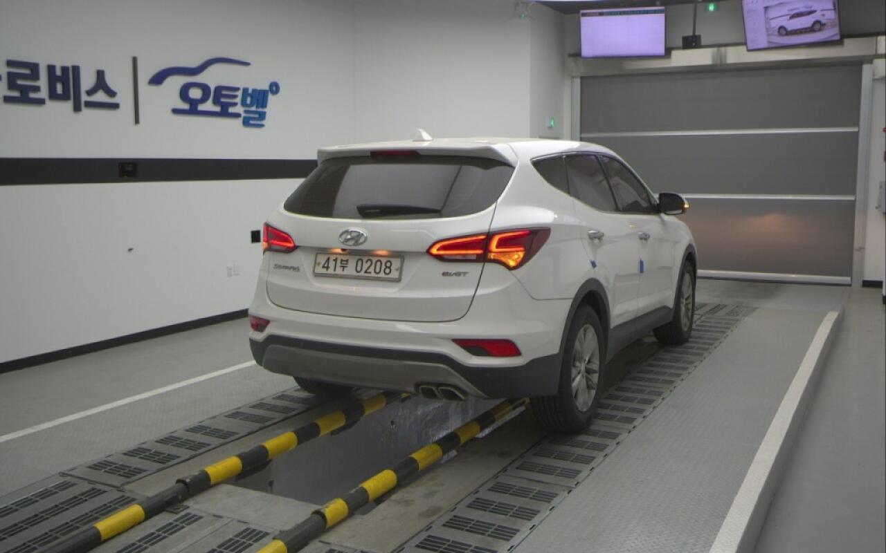Hyundai SantaFe (2016)