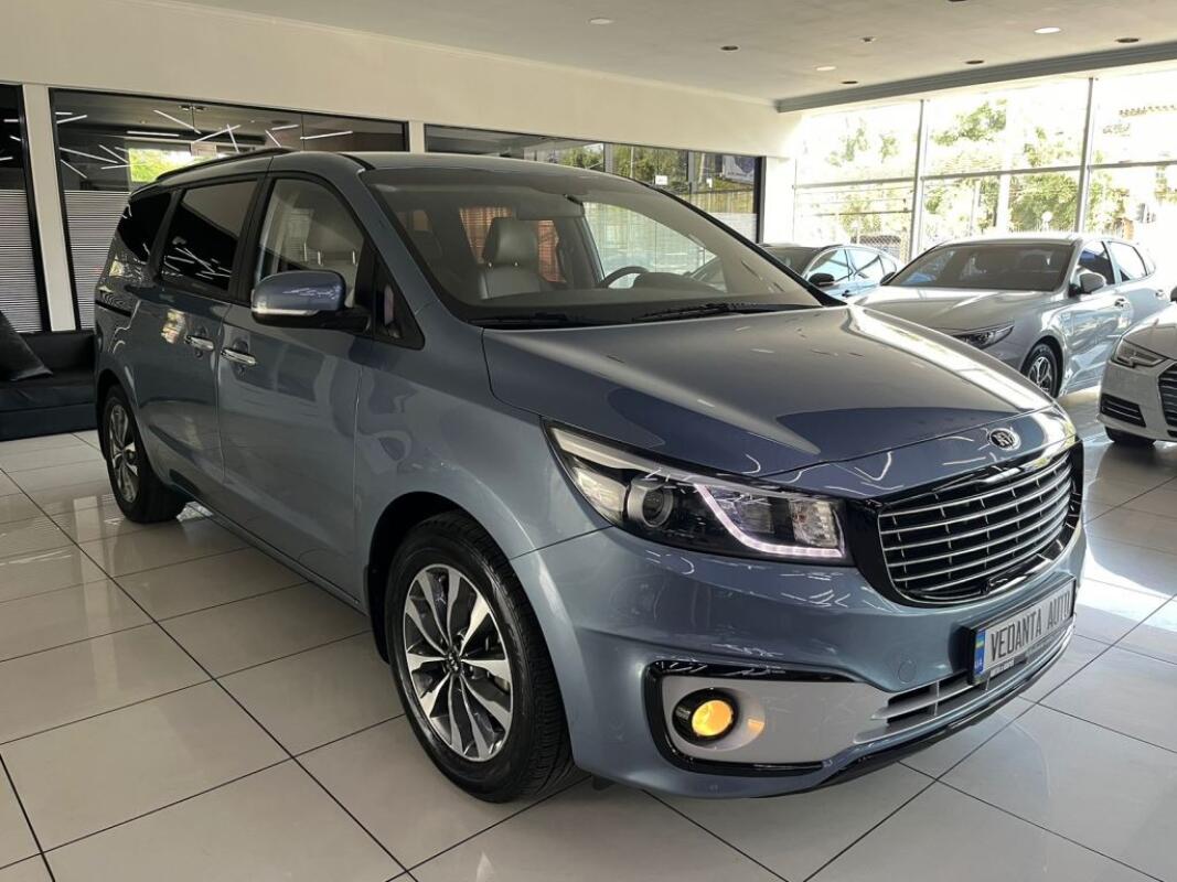 Kia Carnival (2014)