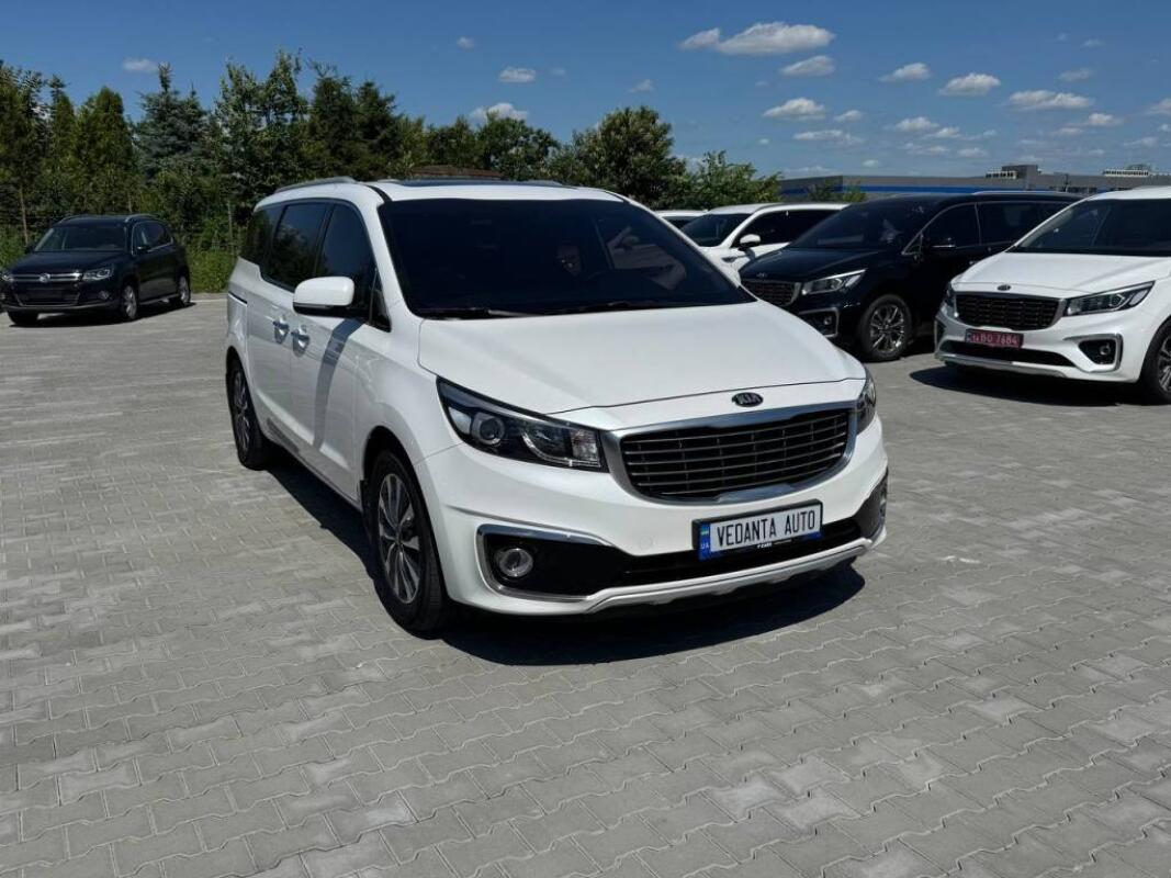 Kia Carnival (2014)