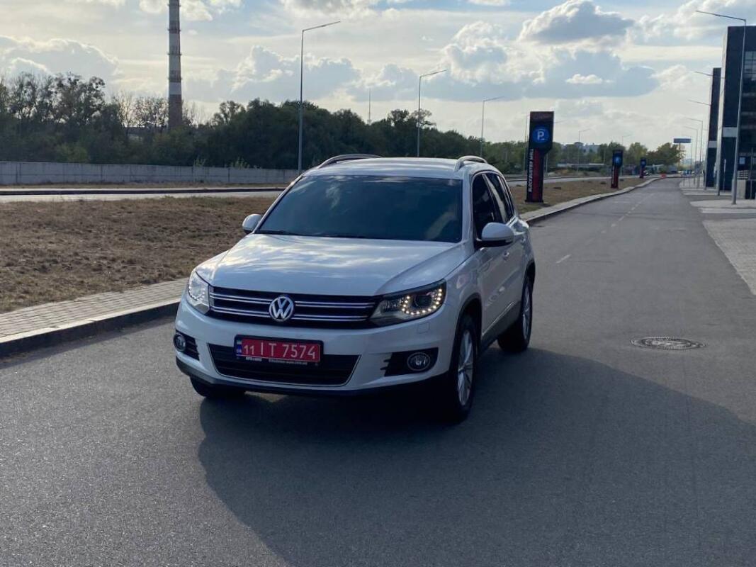 Volkswagen Tiguan (2015)