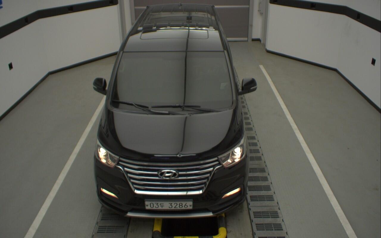 Hyundai Grand Starex (2019)