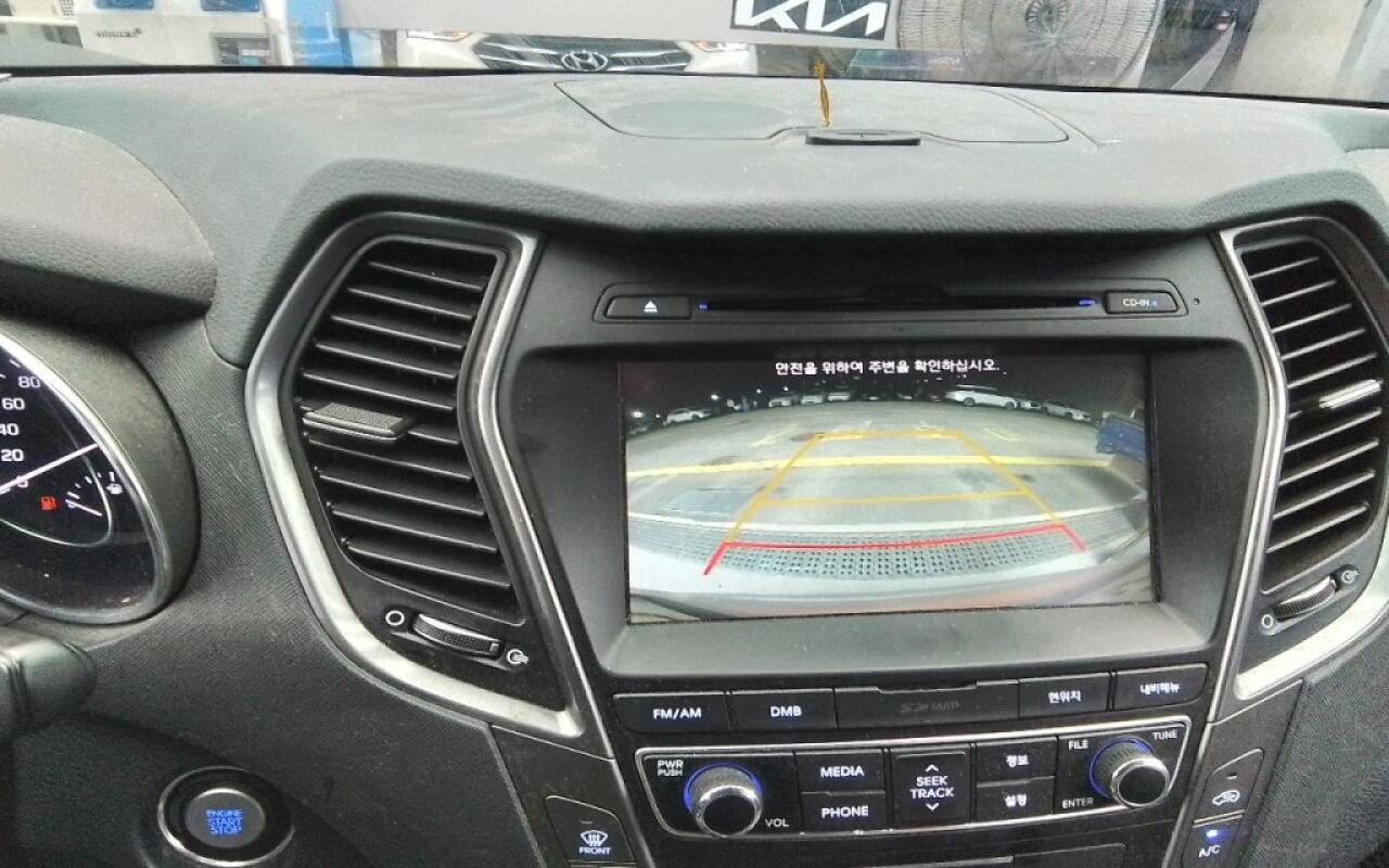 Hyundai SantaFe (2017) Hyundai SantaFe (2017)